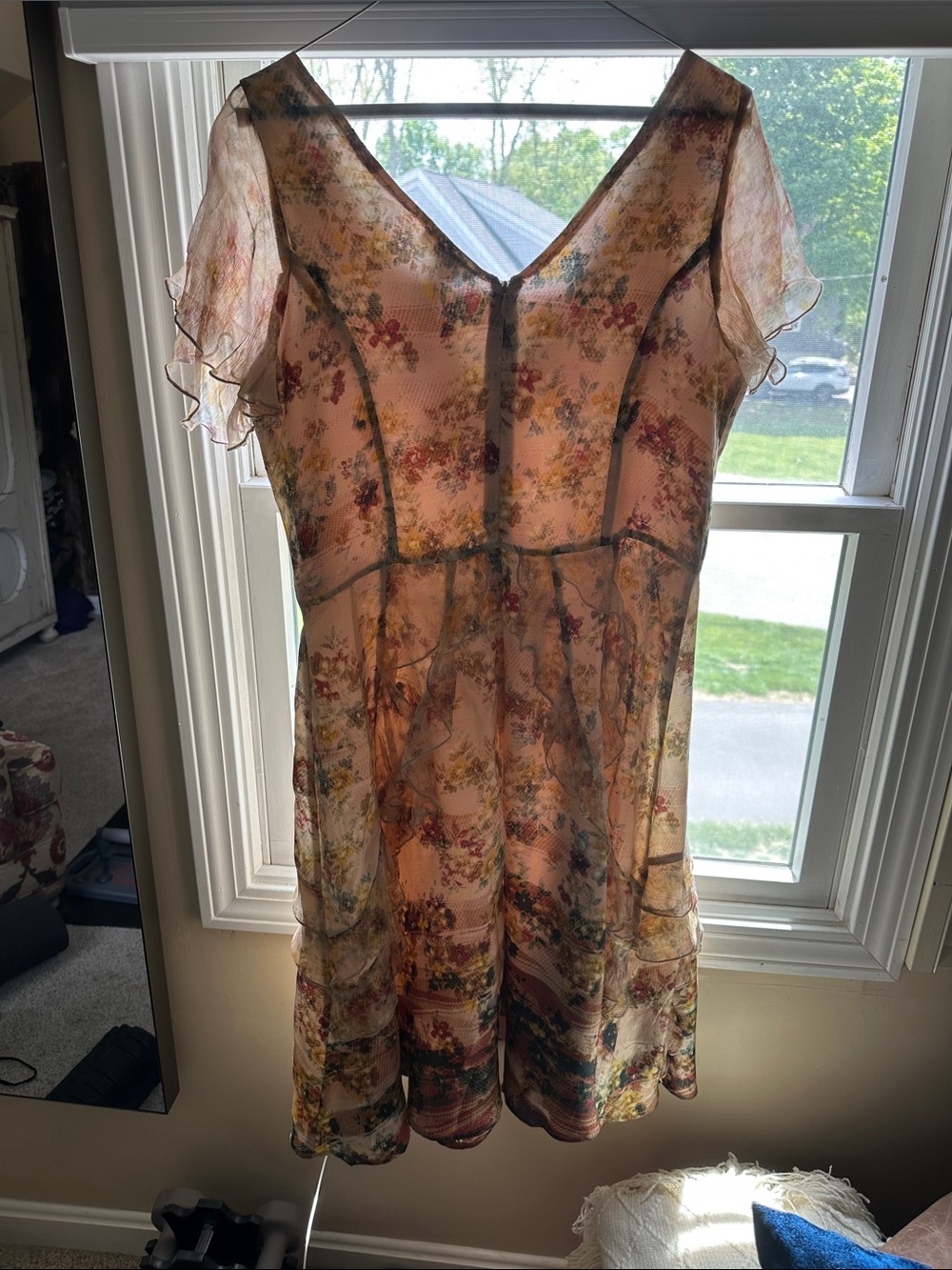 Sundance Sheer Floral Ruffle Dress in Peach and Cream Silk size 8 - Picture 4 of 8